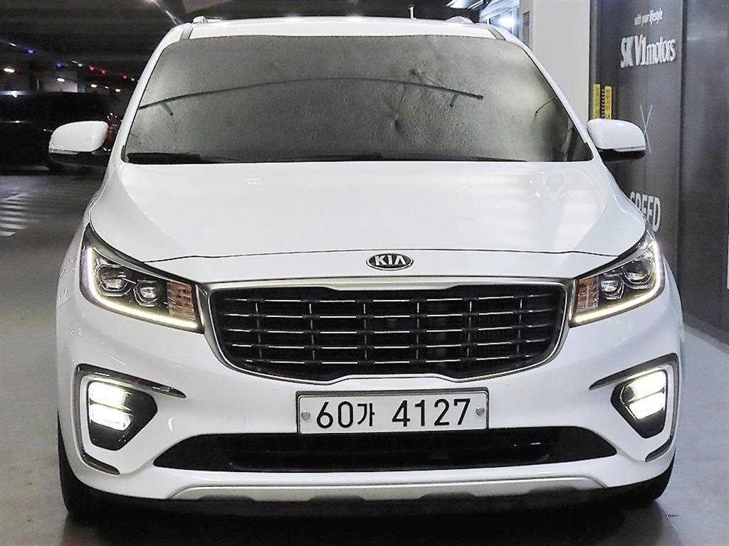 KIA Carnival - Vista 2
