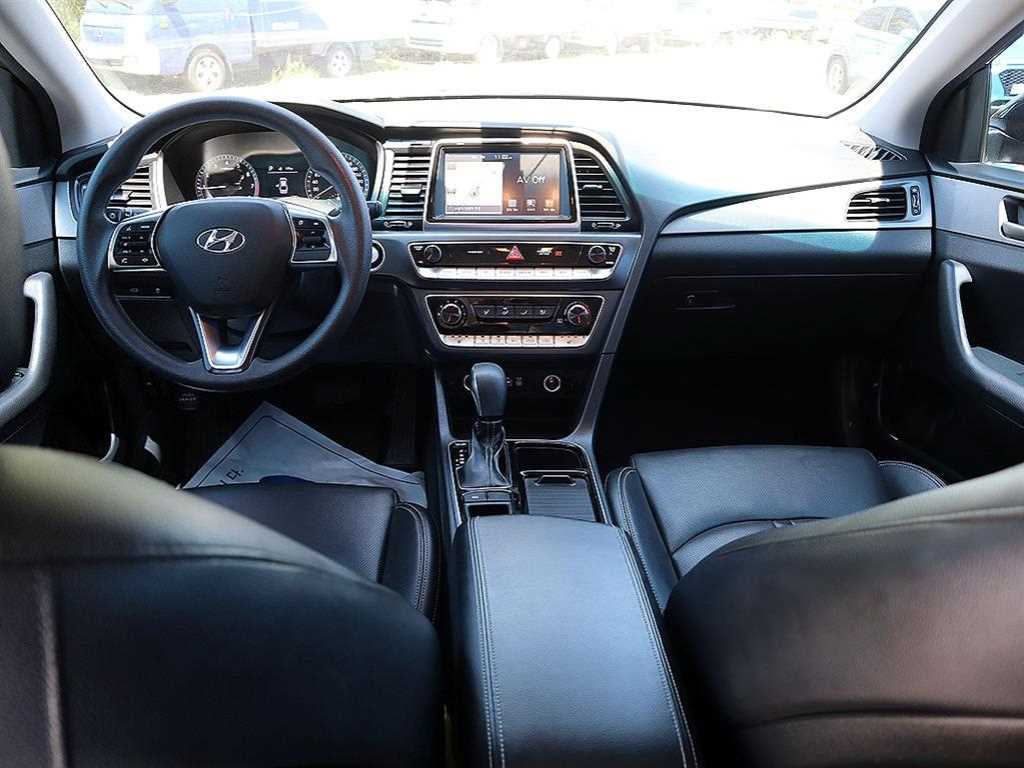 HYUNDAI Sonata - Vista 4