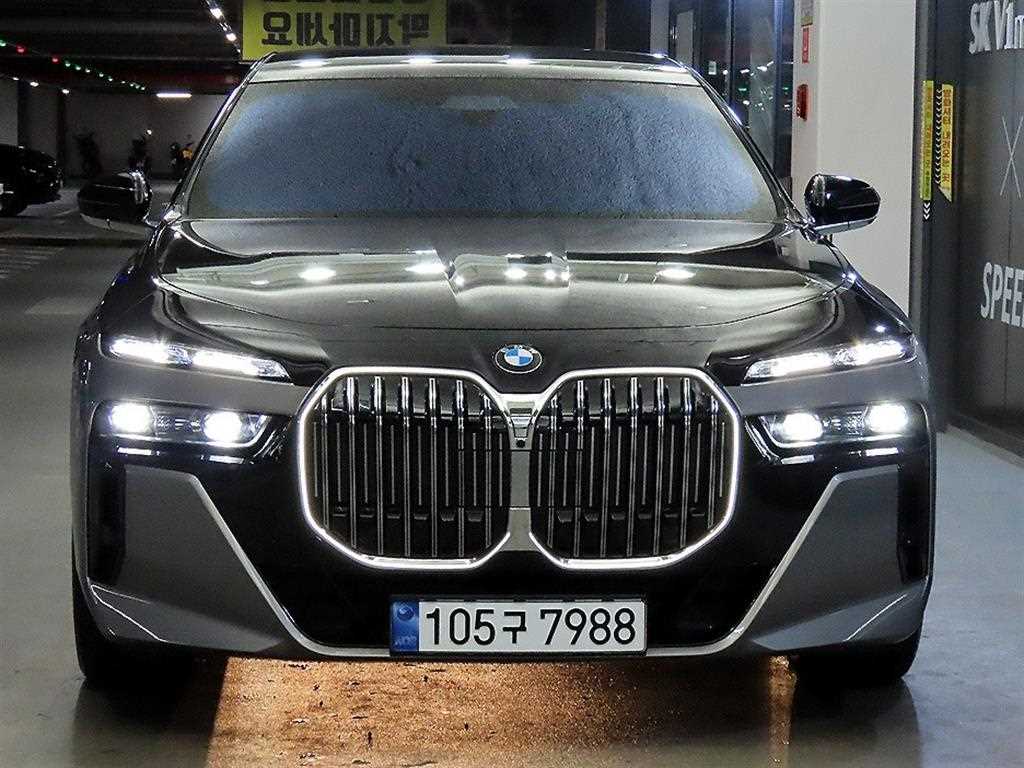 BMW 7 Series - Vista 2