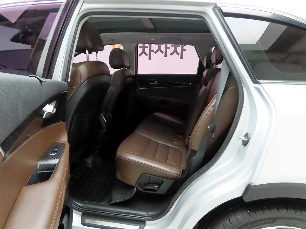 KIA Sorento - Vista 12