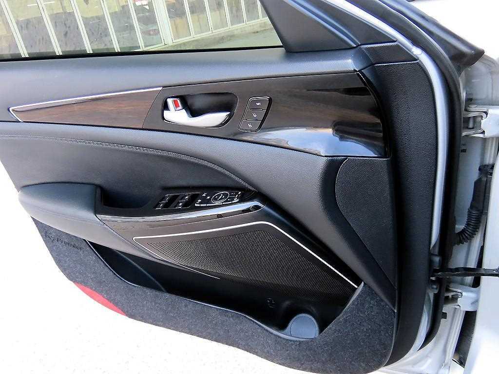 KIA K7 - Vista 12