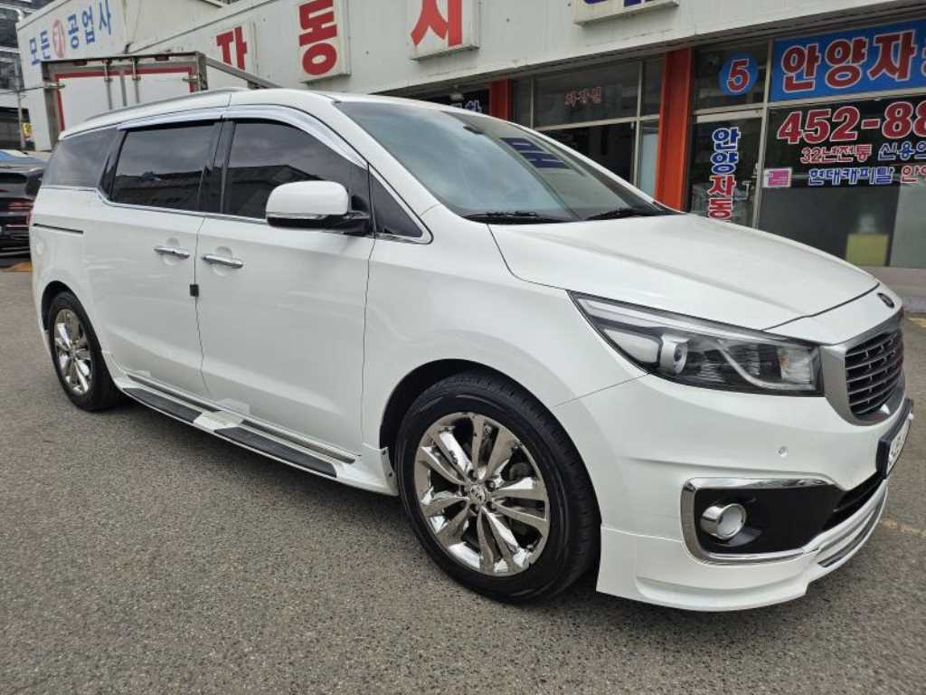 KIA Carnival - Vista 7