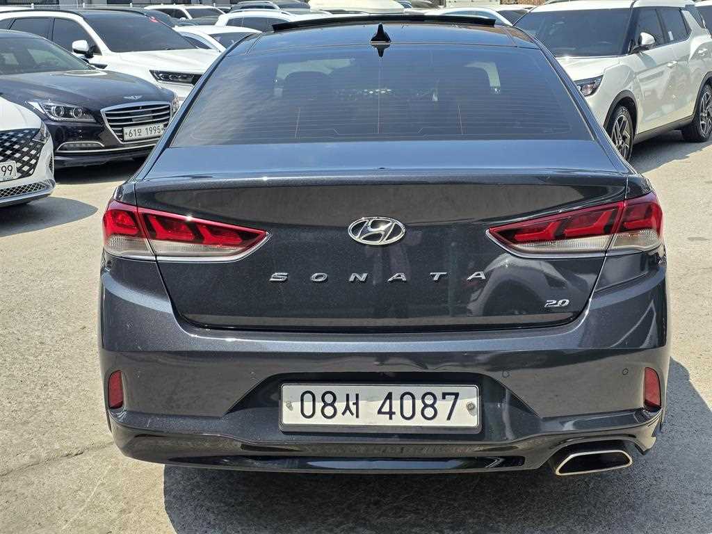 HYUNDAI Sonata - Vista 4