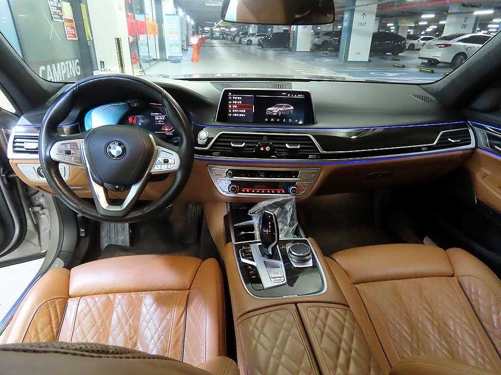 BMW 7 Series - Vista 10