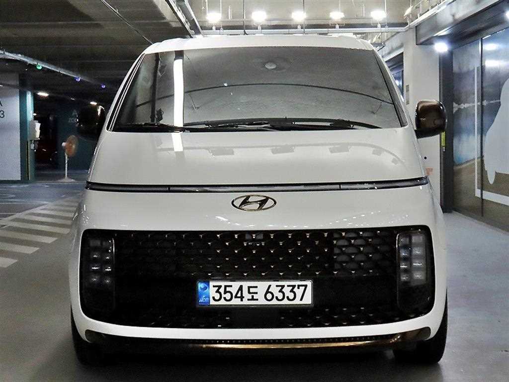 HYUNDAI Staria - Vista 3