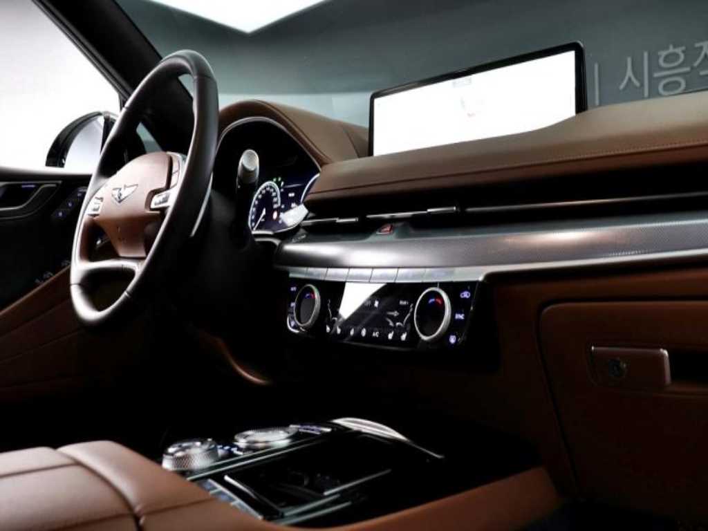 Genesis G80 - Vista 6