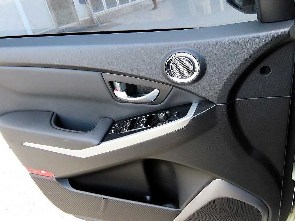 Ssangyong Korando - Vista 11