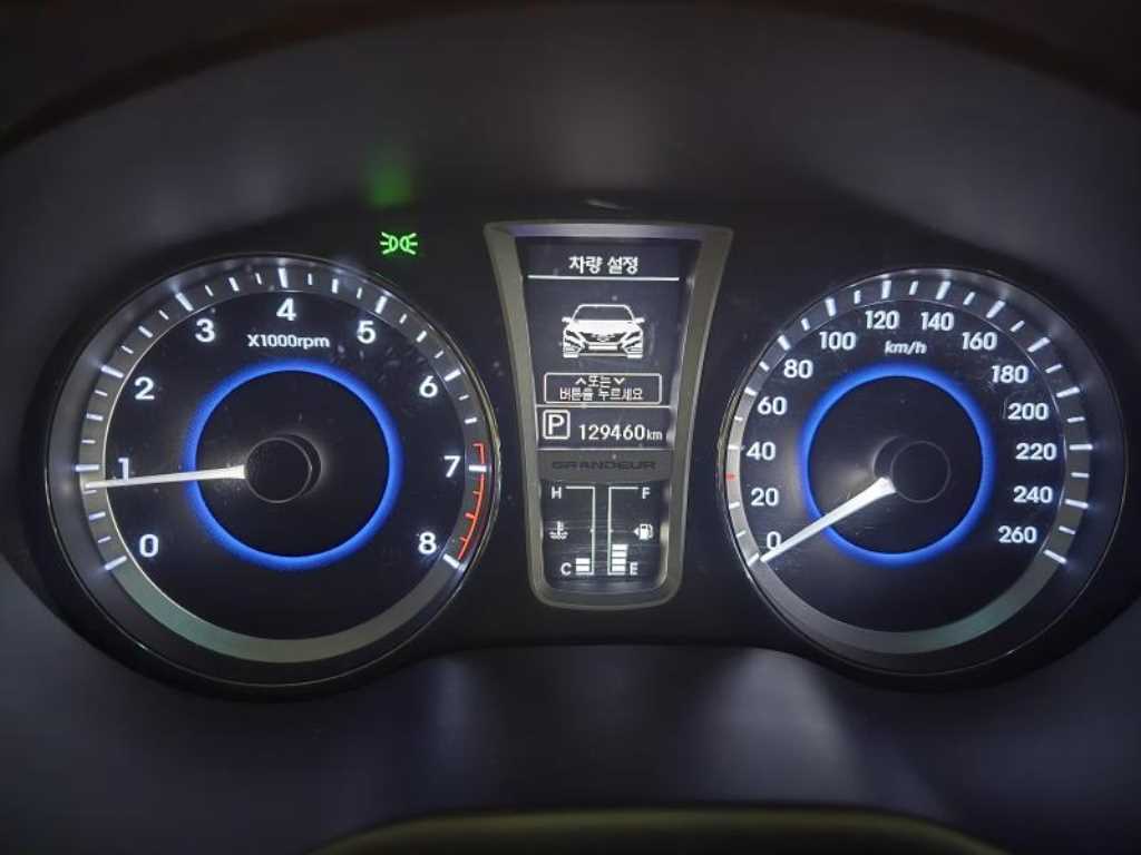 HYUNDAI Grandeur - Vista 6