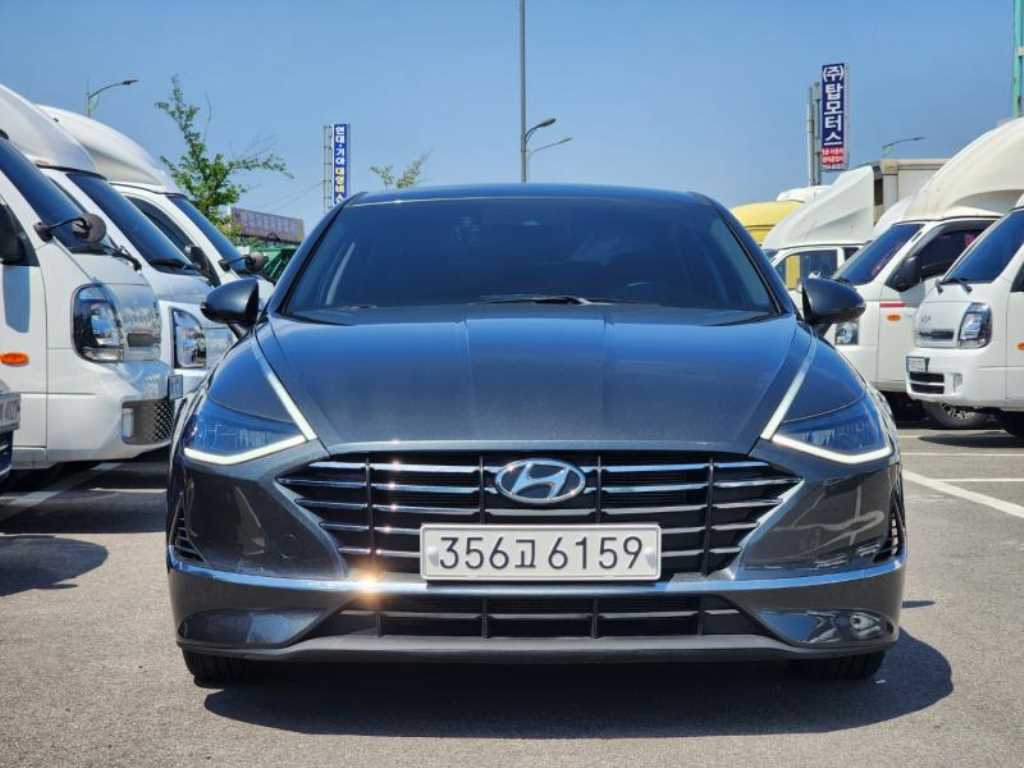 HYUNDAI Sonata - Vista 3