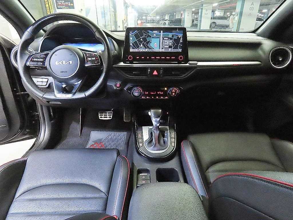 KIA K3 - Vista 10