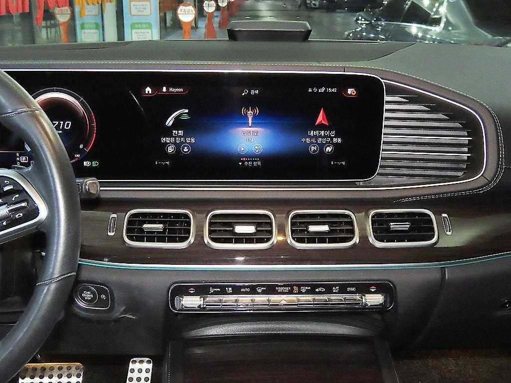 Mercedes Benz GLE Class - Vista 11