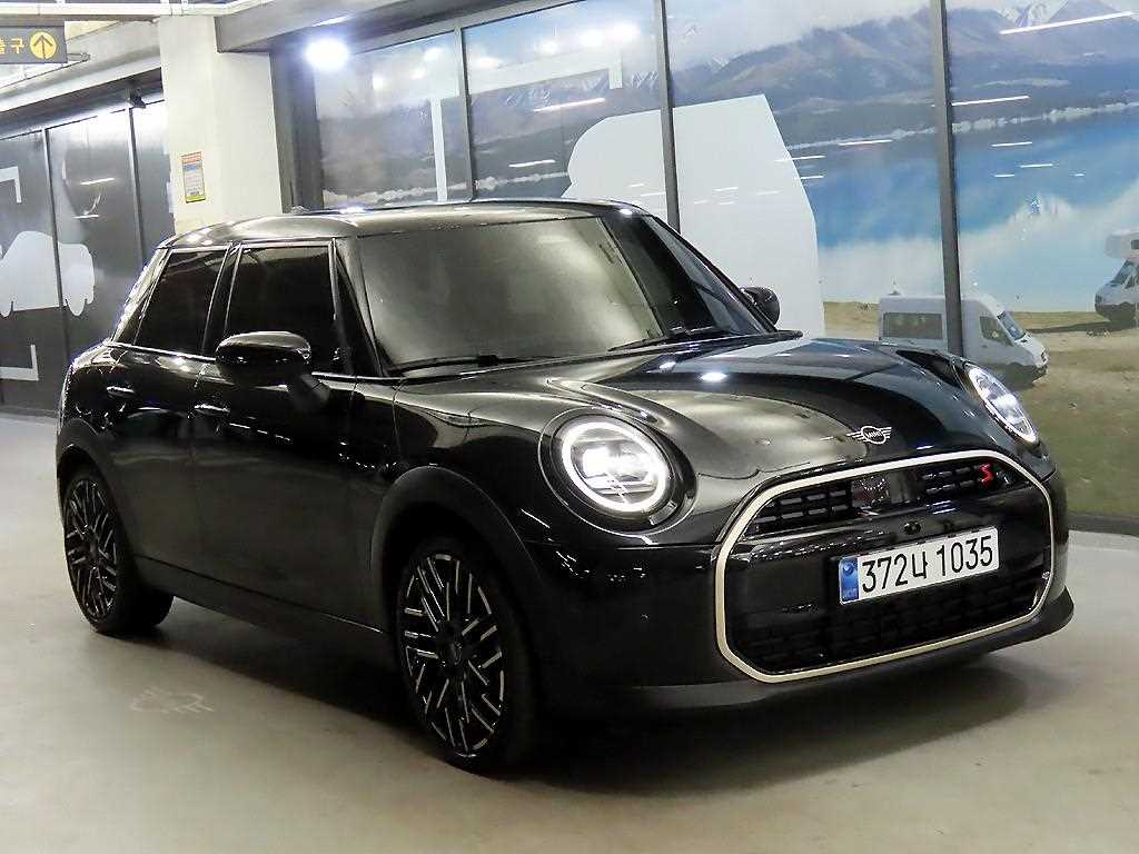 Mini Cooper 2025 Negro - Importación desde Corea - HF Imports Iquique - Foto 1