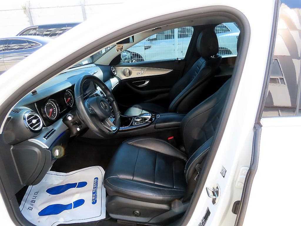 Mercedes Benz E class - Vista 5