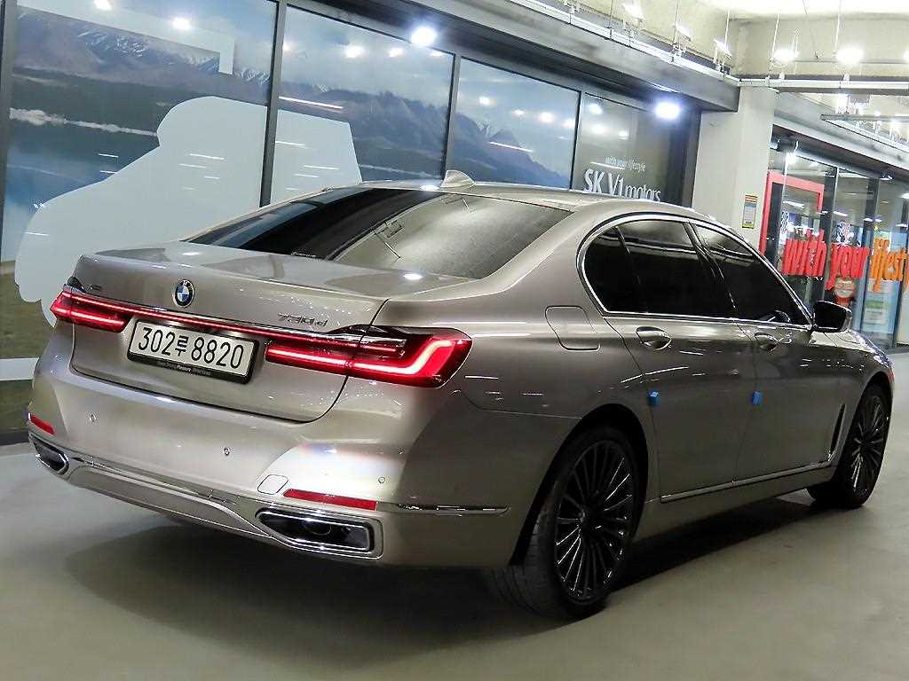 BMW 7 Series - Vista 4