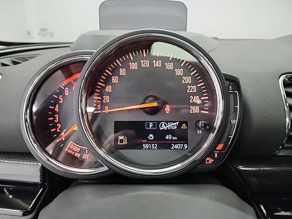 Mini Clubman - Vista 6