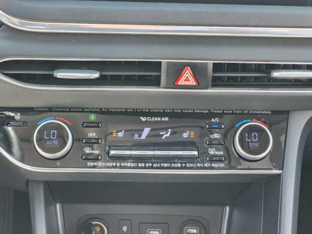 HYUNDAI Sonata - Vista 12
