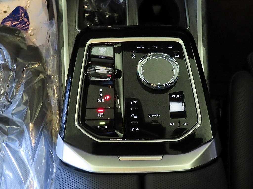 BMW 7 Series - Vista 11