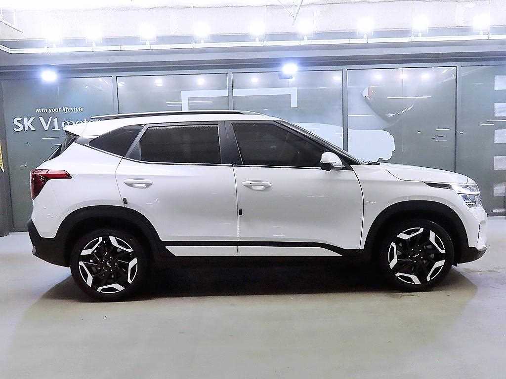 KIA Seltos - Vista 3