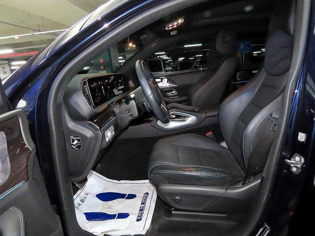 Mercedes Benz GLE Class - Vista 6