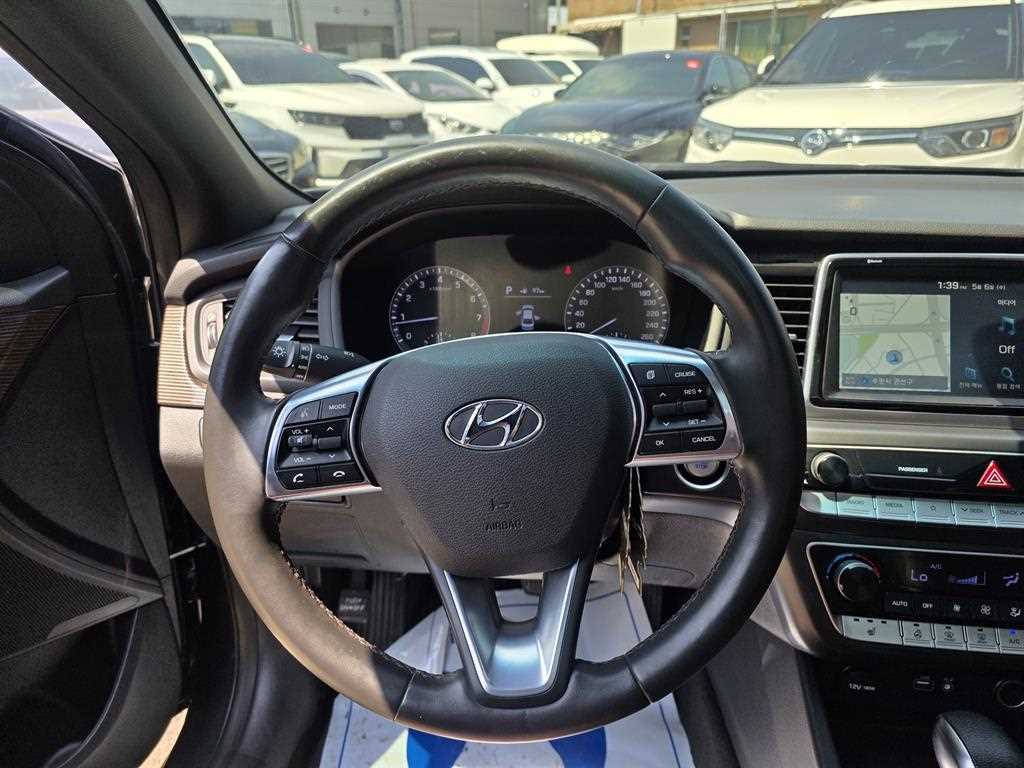 HYUNDAI Sonata - Vista 9