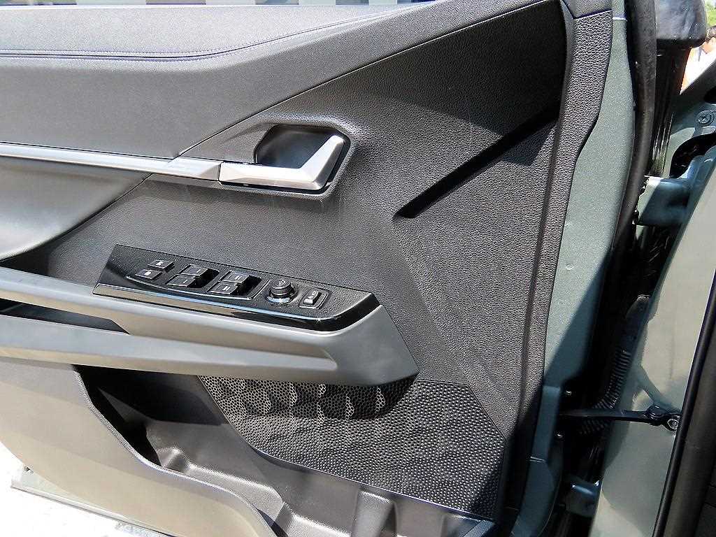 Ssangyong Torres - Vista 11