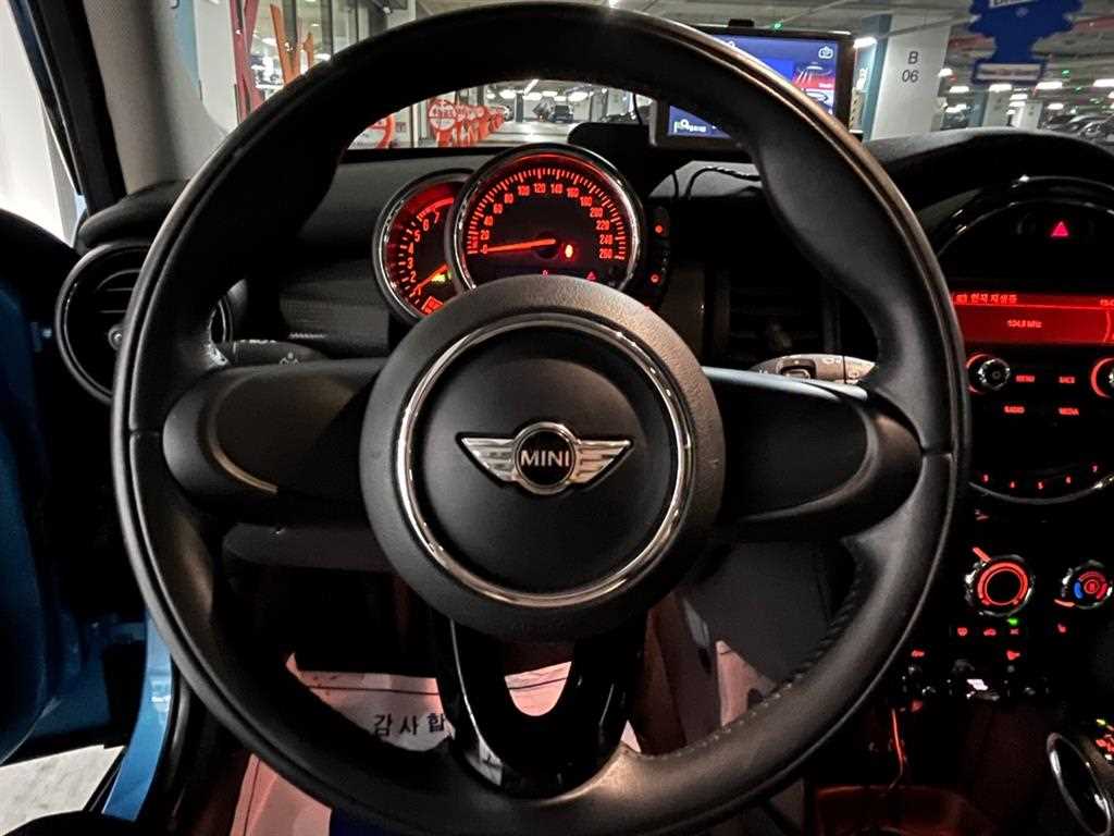Mini Cooper - Vista 11