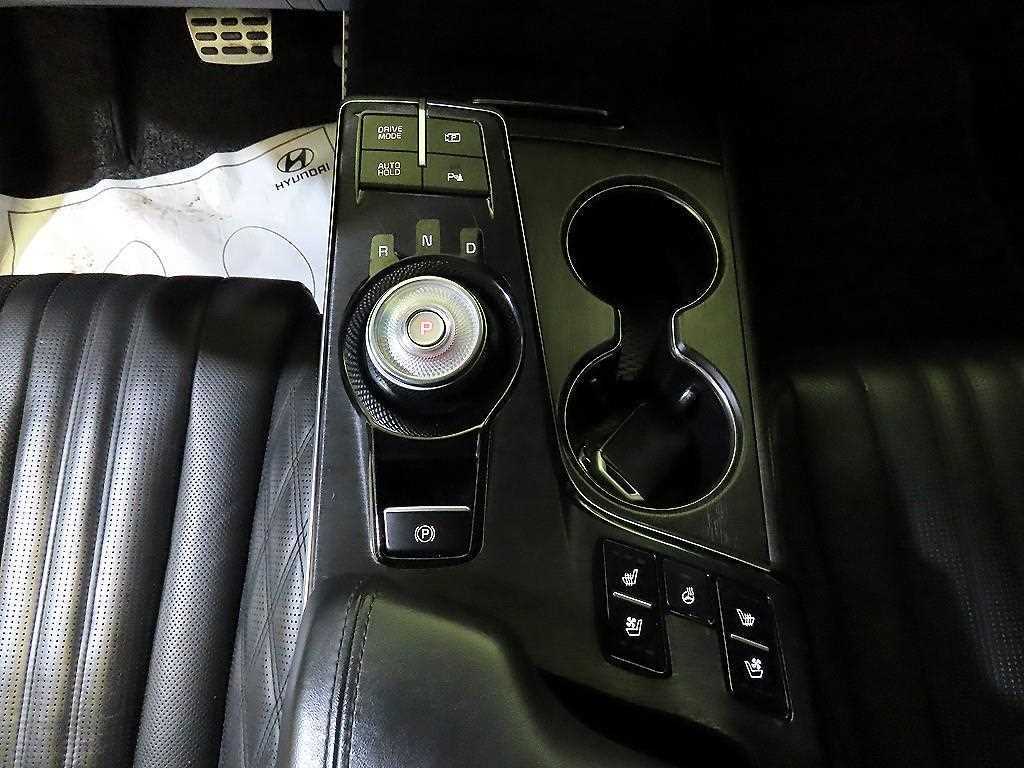 KIA K8 - Vista 12