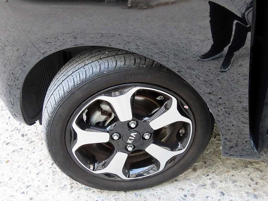 KIA Ray 2016 Negro - Importación desde Corea - HF Imports Iquique - Foto 18