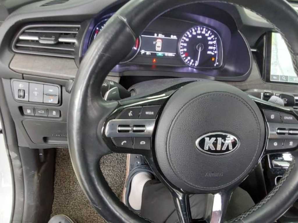 KIA K7 - Vista 9