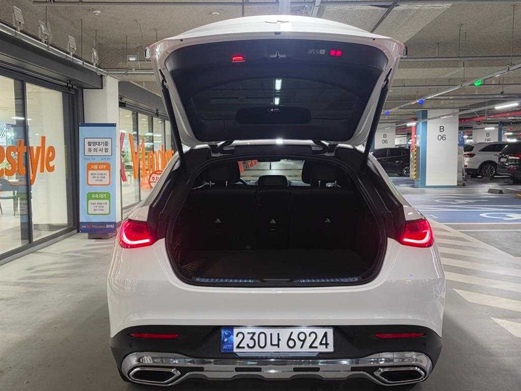 Mercedes Benz GLC Class - Vista 7