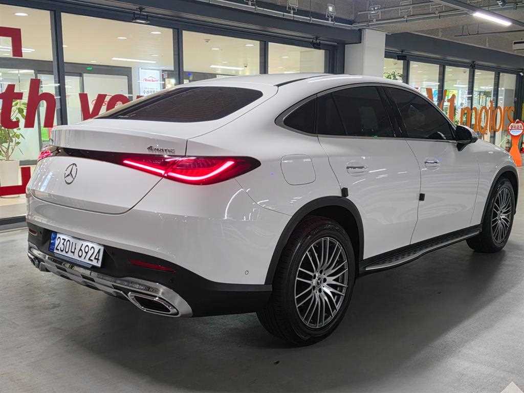 Mercedes Benz GLC Class - Vista 4