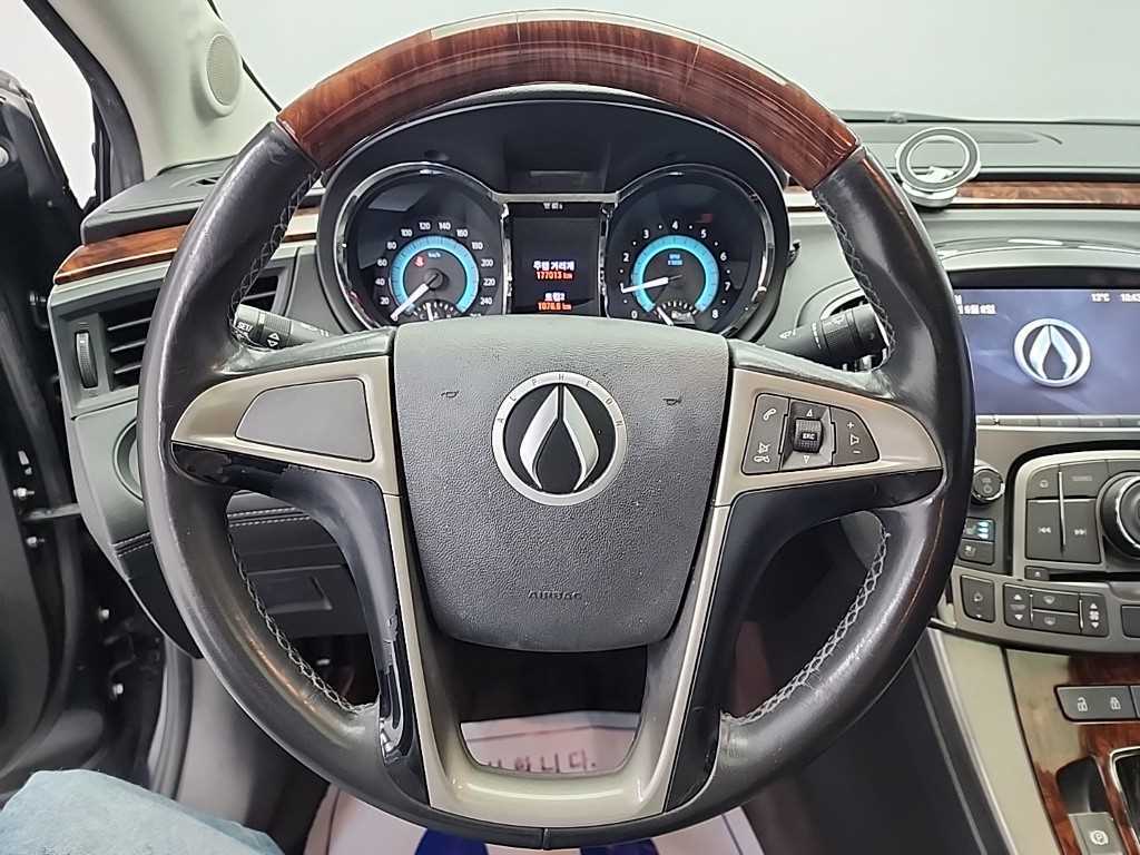 DAEWOO Alpheon - Vista 9