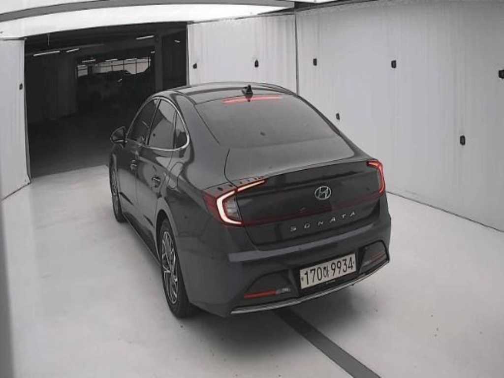 HYUNDAI Sonata - Vista 2