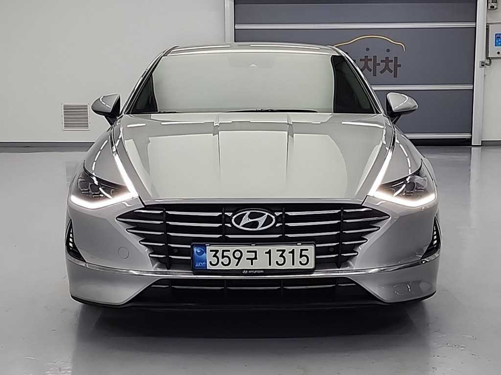 HYUNDAI Sonata - Vista 2
