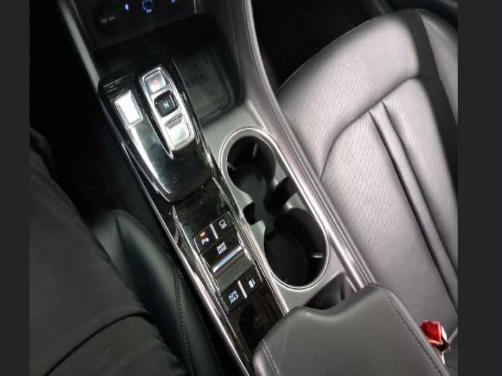 HYUNDAI Sonata - Vista 9
