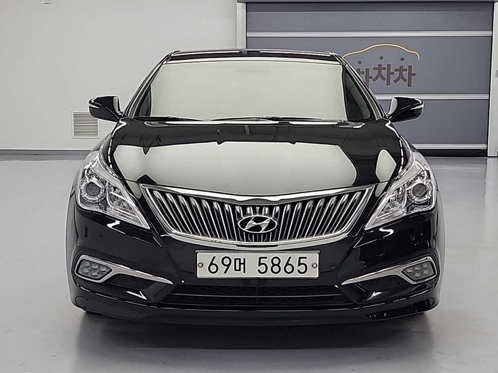 HYUNDAI Grandeur - Vista 2