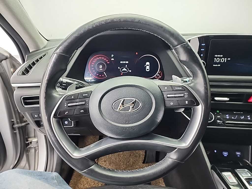 HYUNDAI Sonata - Vista 9