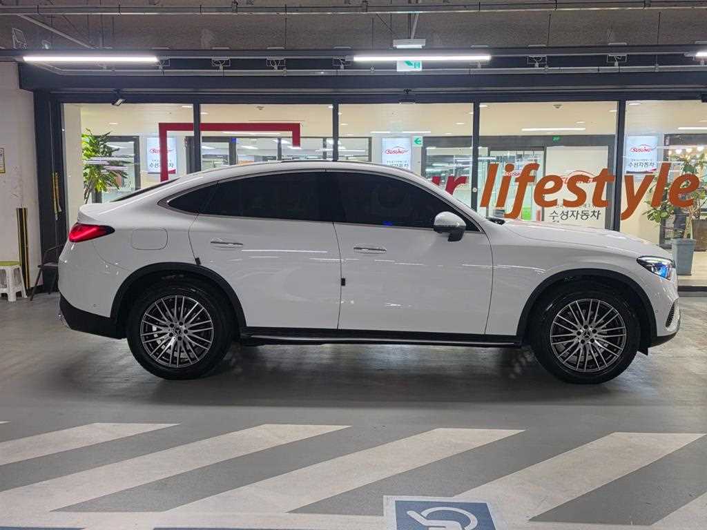 Mercedes Benz GLC Class - Vista 3