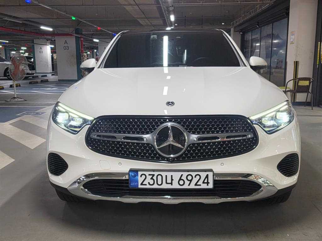 Mercedes Benz GLC Class - Vista 2