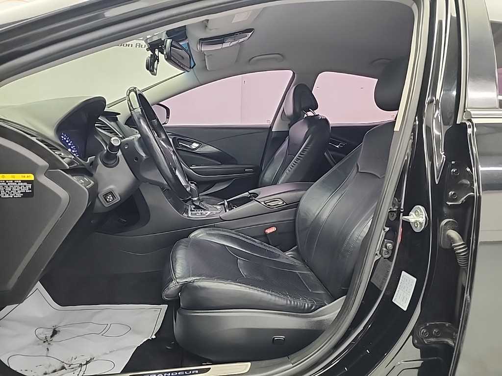 HYUNDAI Grandeur - Vista 11