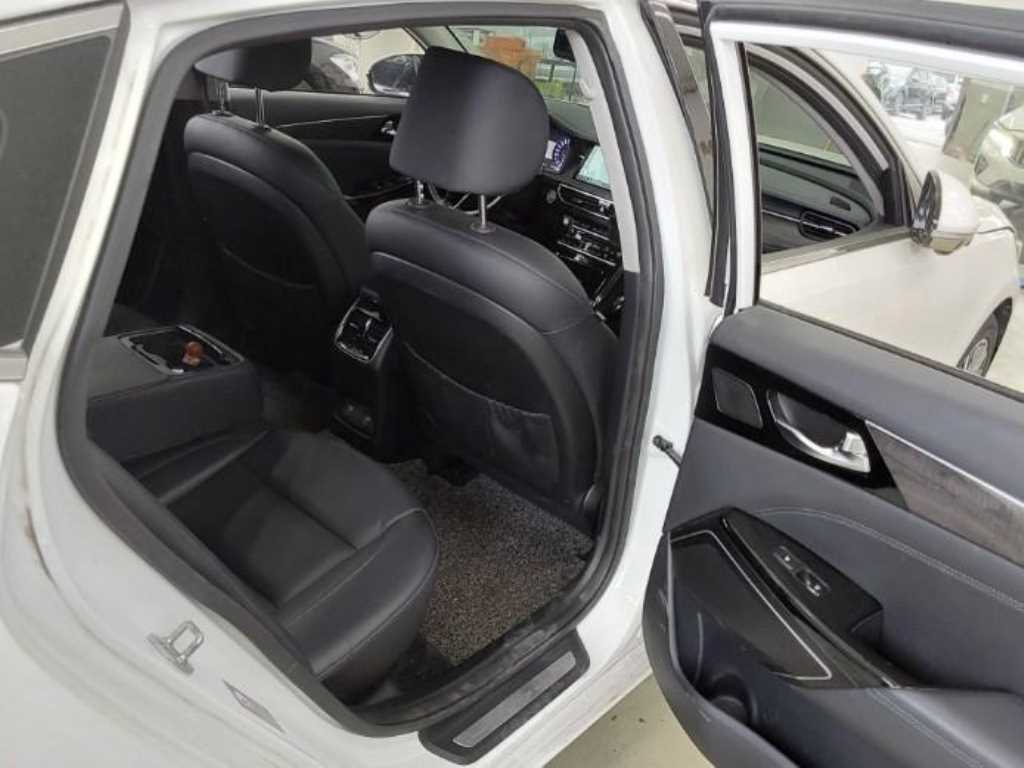 KIA K7 - Vista 6