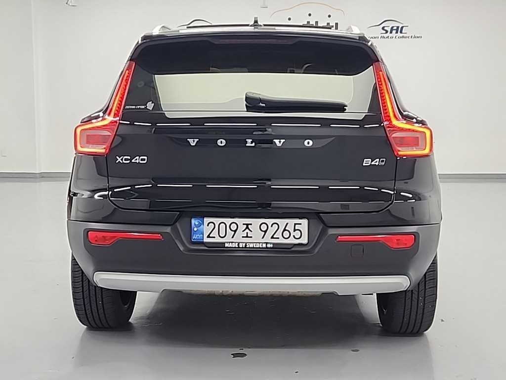 Volvo XC40 - Vista 3