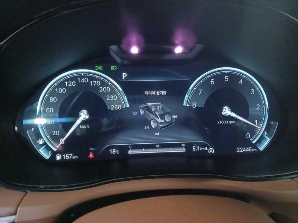 Genesis GV70 - Vista 9