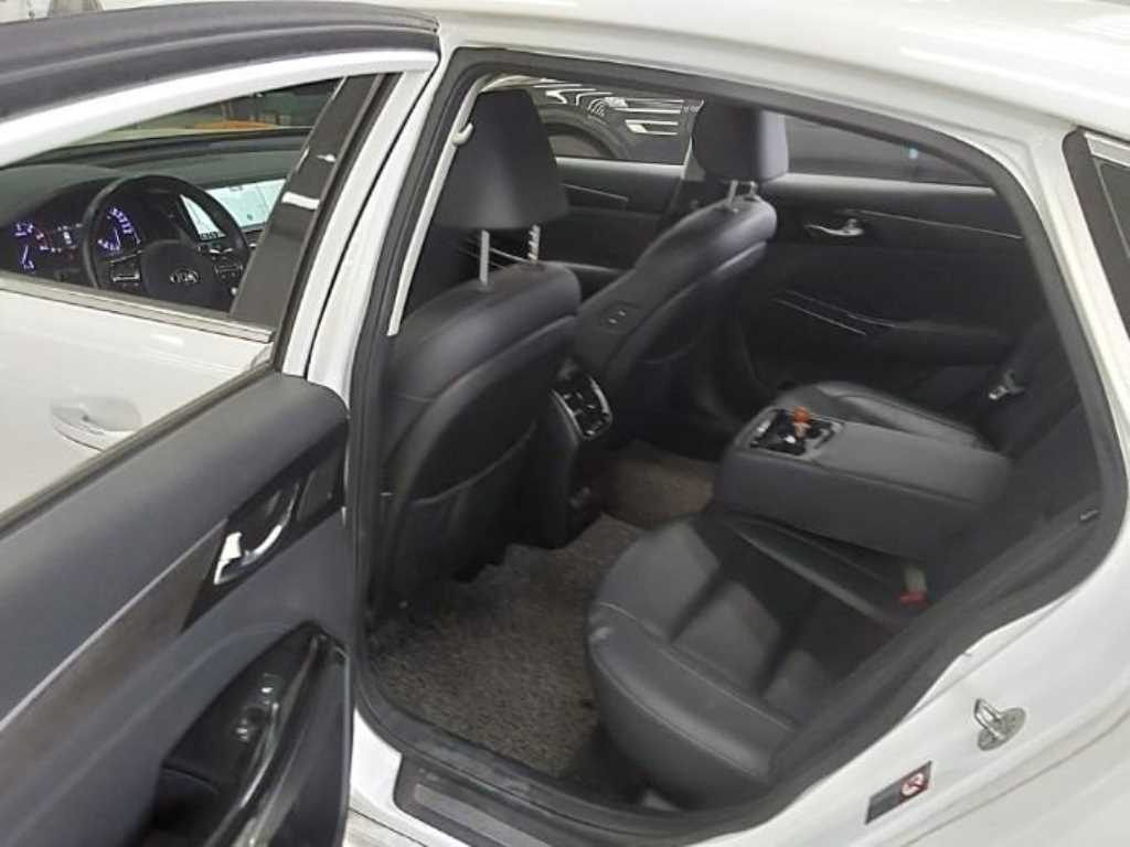 KIA K7 - Vista 5