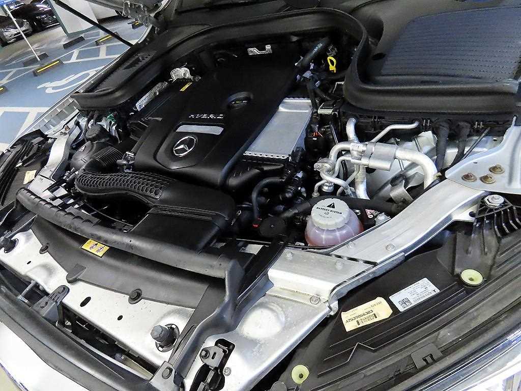 Mercedes Benz GLC Class 2021 Gris - Importación desde Corea - HF Imports Iquique - Foto 19