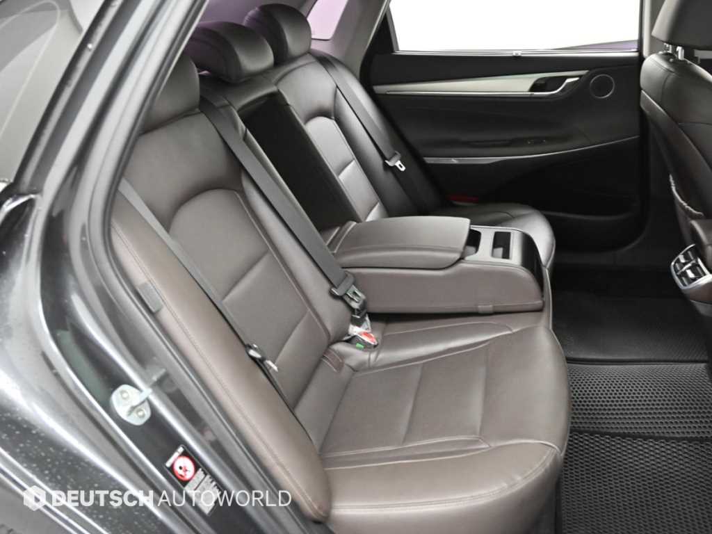 HYUNDAI Grandeur - Vista 12