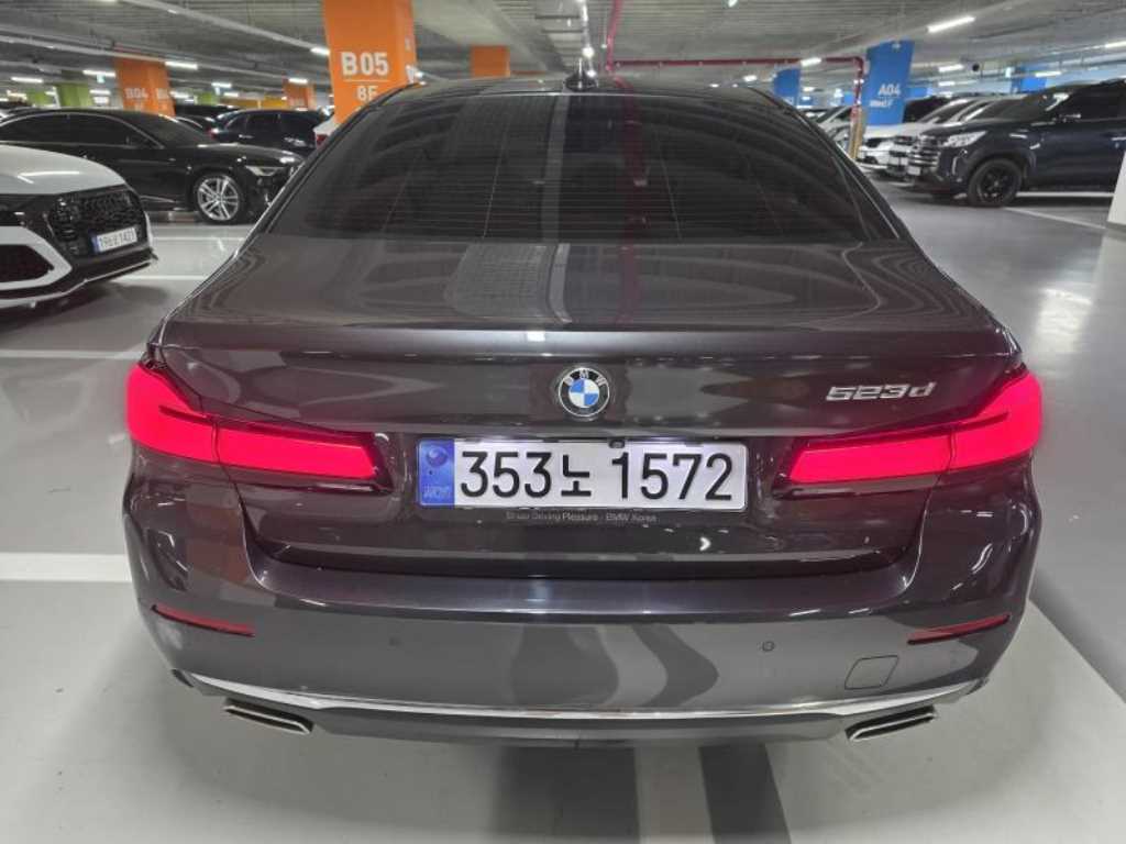 BMW 5 Series - Vista 3