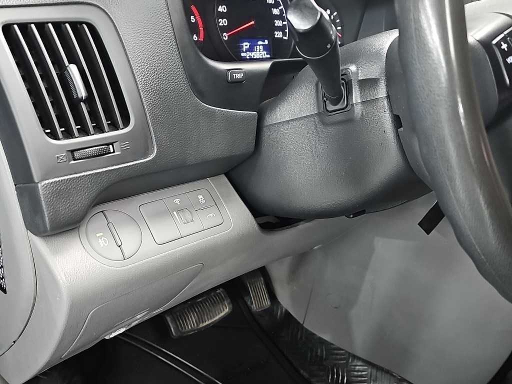 HYUNDAI Starex 2016 Plateado - Importación desde Corea - HF Imports Iquique - Foto 16
