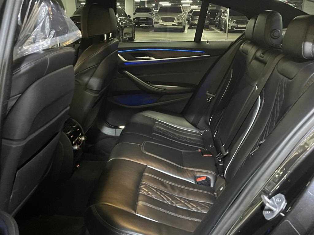 BMW 5 Series - Vista 7
