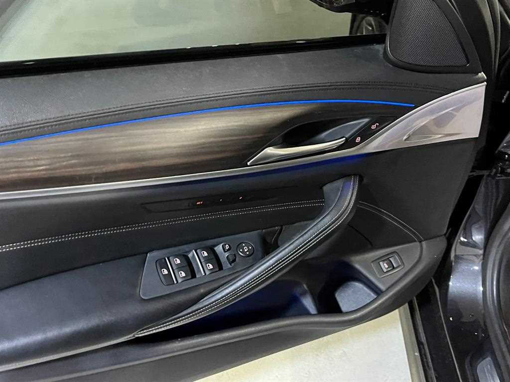 BMW 5 Series 2017 Negro - Importación desde Corea - HF Imports Iquique - Foto 13